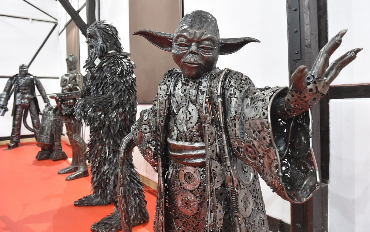 Ez az igazi metál: acél Terminátort és egy csomó fém Star Wars-figurát állítottak ki (fotók)
