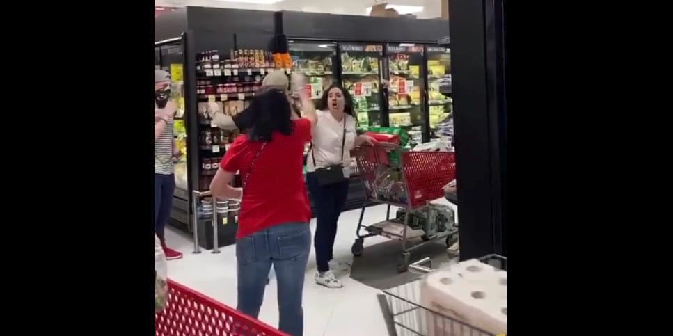 Maszk nélkül ment vásárolni egy amerikai nő, hatalmas botrány lett belőle