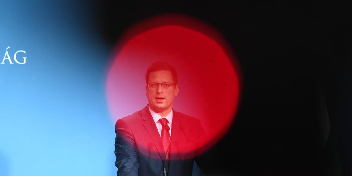 Meggondolta magát a kormány, mégsem kötik meg a polgármesterek kezét