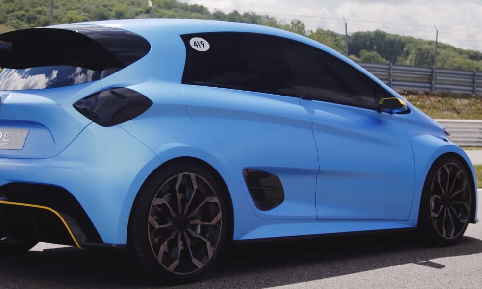 Videó: így száguld egy 460 lóerős elektromos városi kisautó