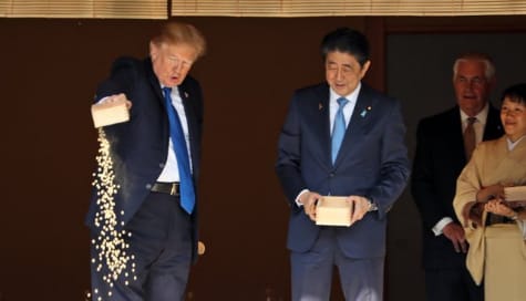 Donald Trump halakat adagolt túl Japánban