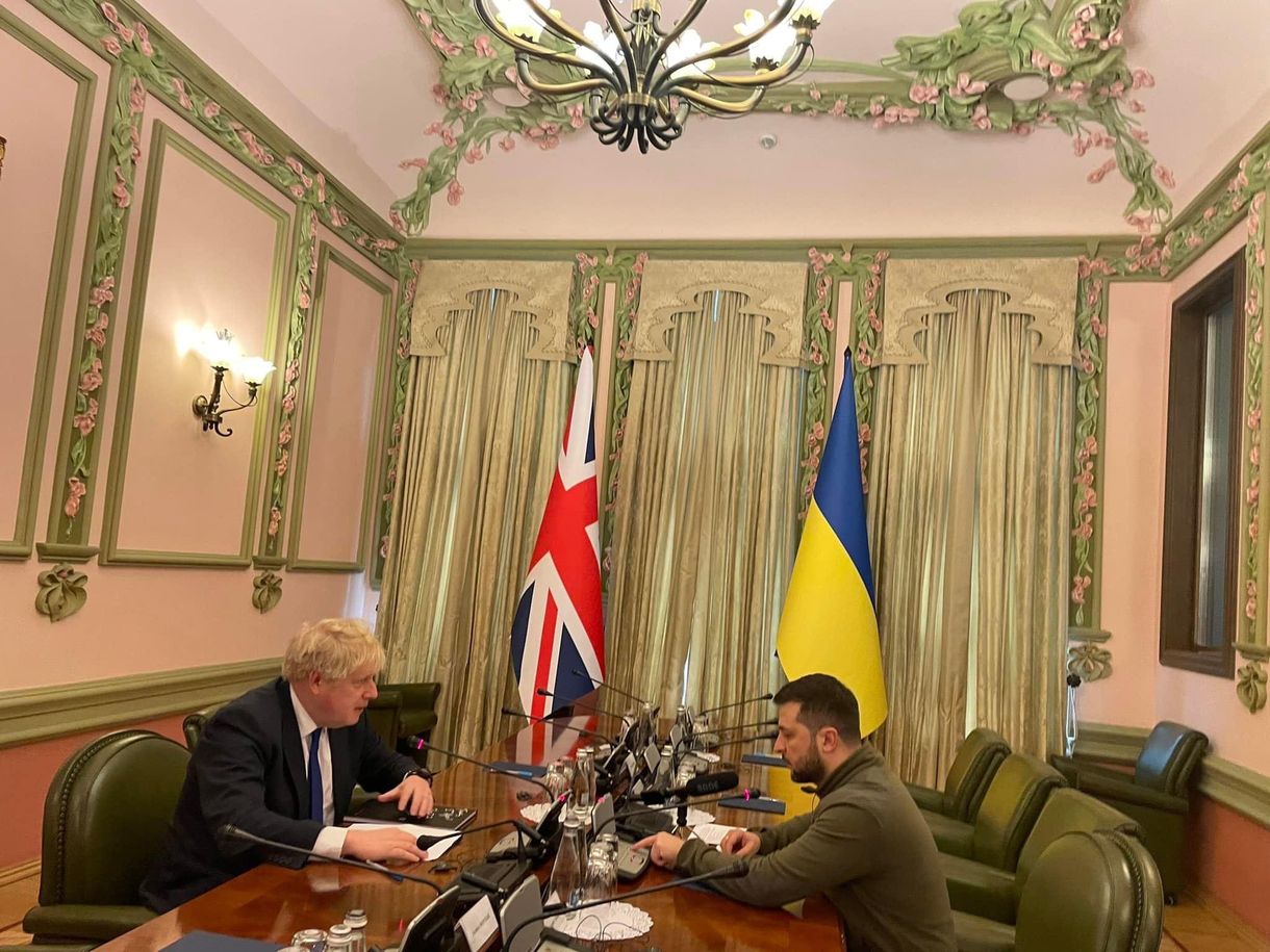 Váratlan látogatást tett Kijevben Boris Johnson