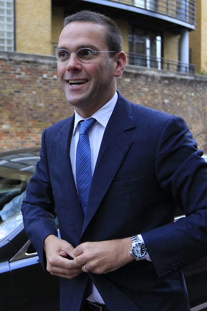 Távozik a posztjáról Rupert Murdoch fia