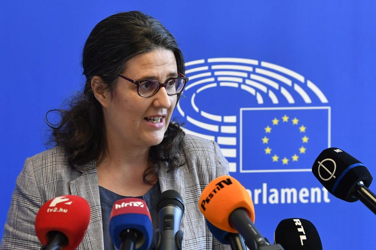 Pontosította kijelentését a francia politikus, aki szerint a magyar kormány az orosz titkosszolgálatnak szivárogtat