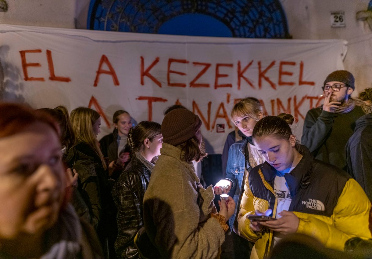 Félállásban fog ugyanannyit keresni a kirúgott kölcseys tanár