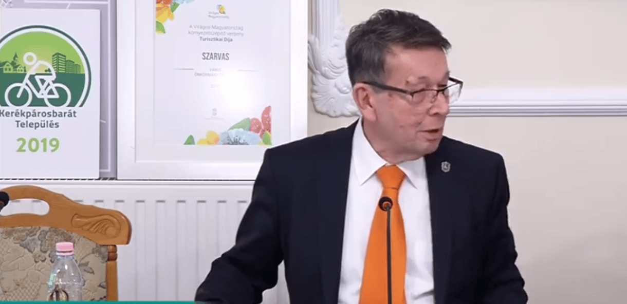 Becsületsértés miatt ítélték el Szarvas fideszes polgármesterét