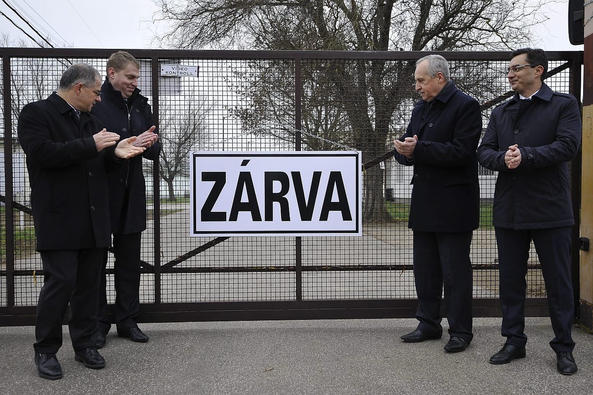 Kitették a zárva táblát a debreceni menekülttáborra