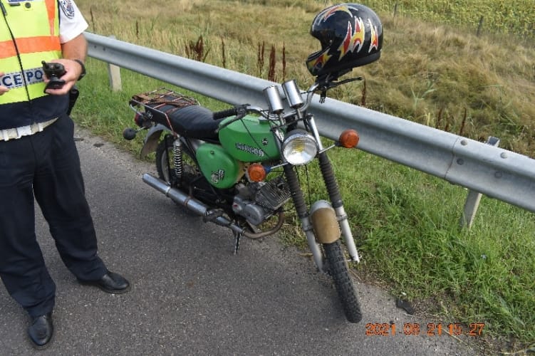 Segédmotorral hajtott fel rossz irányba az M3-asra egy 78 éves férfi