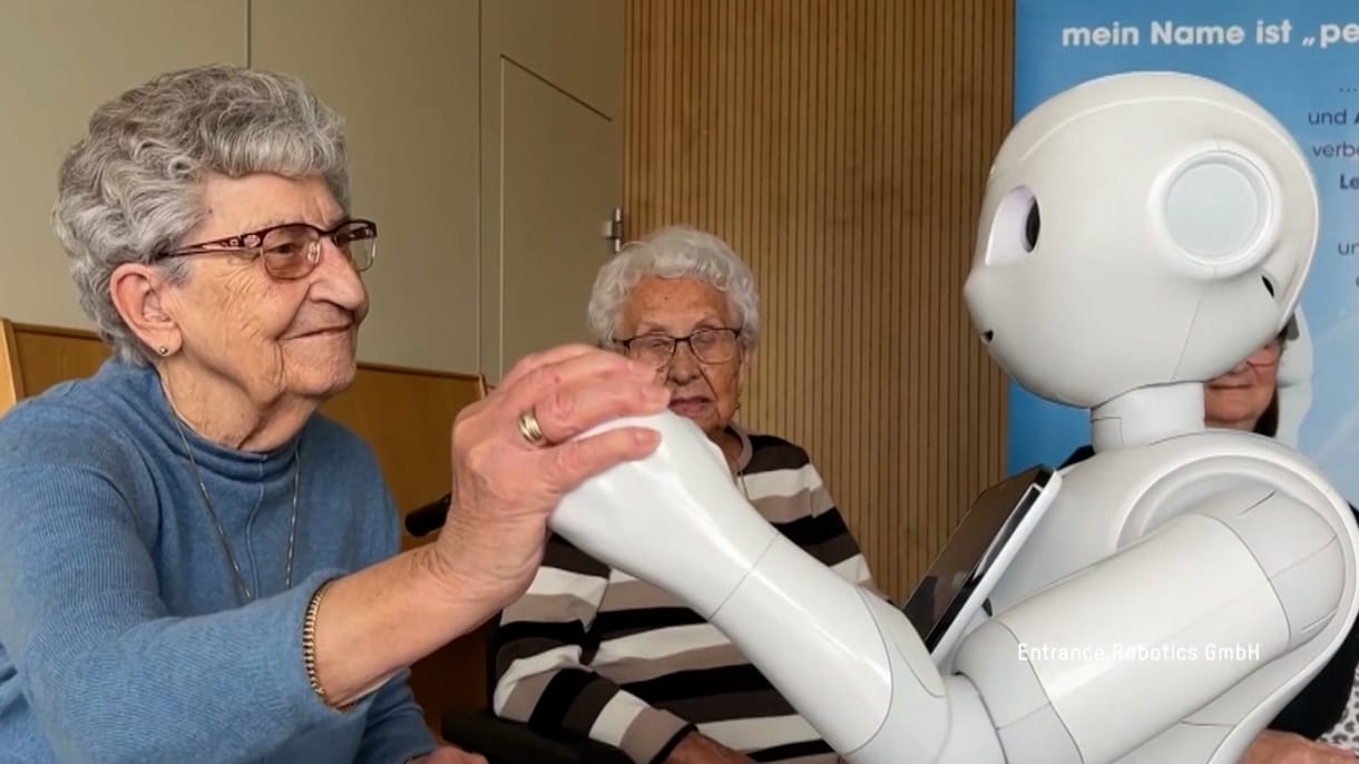 Kiválthatják az idősotthonban dolgozó ápolókat a robotok?