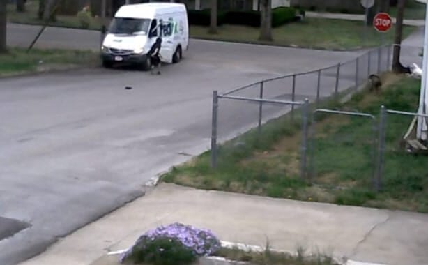 Az egyik legkínosabb baleset nem behúzni a kéziféket - videó
