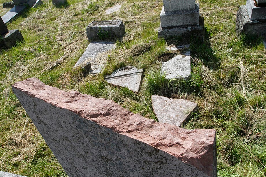 Zsidó temetőt rongáltak meg Szlovákiában