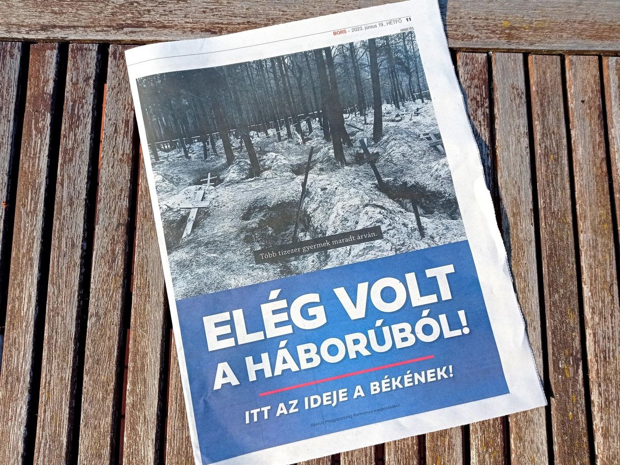 Ízléstelennek tartja és nem egyezett bele a fotós, hogy az ukrajnai temetőt ábrázoló fotójából propagandát csináljon a magyar kormány