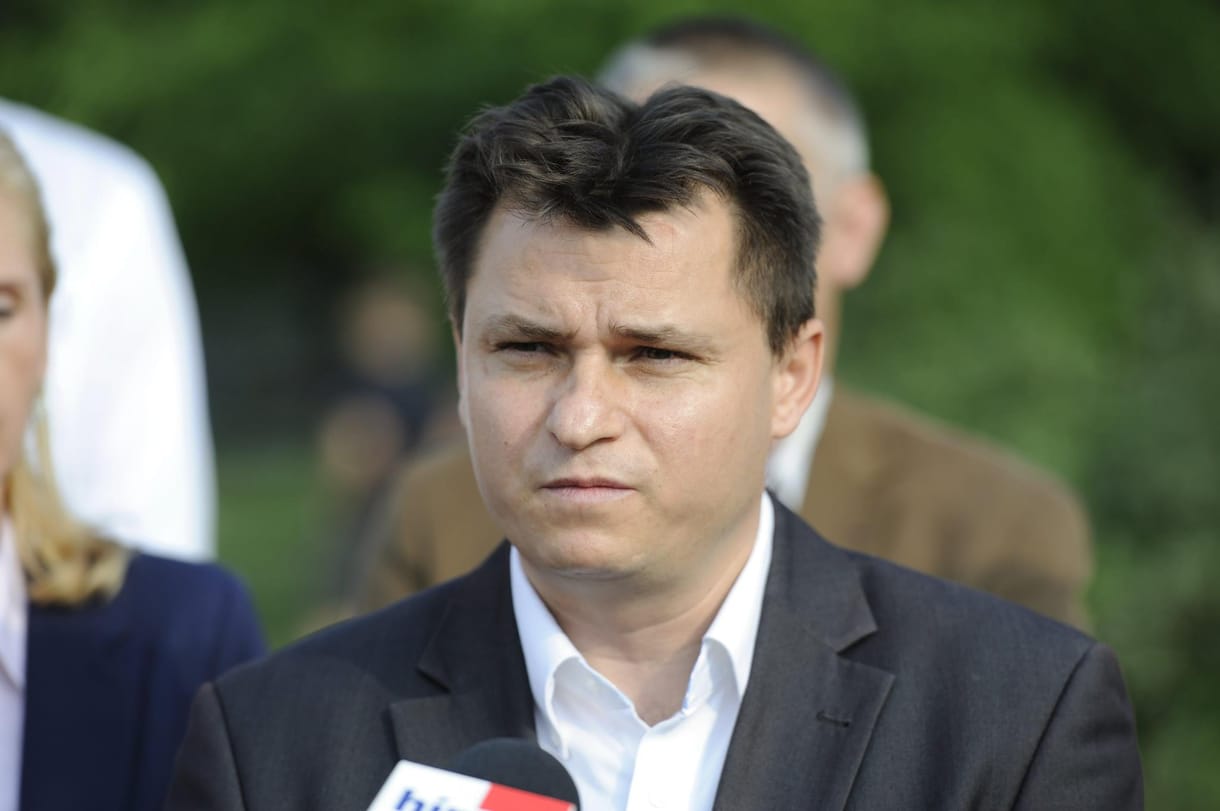 Az egyház közbeszól: Megtiltotta a püspök az országzászló-szentelést