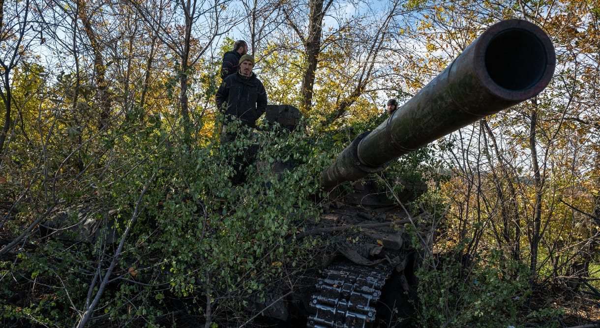 Putyin maga ellenőrzi a katonái felszerelését, Zelenszkij szerint nem nincs mit megérteni Moszkva területei követelésein – a háború hírei