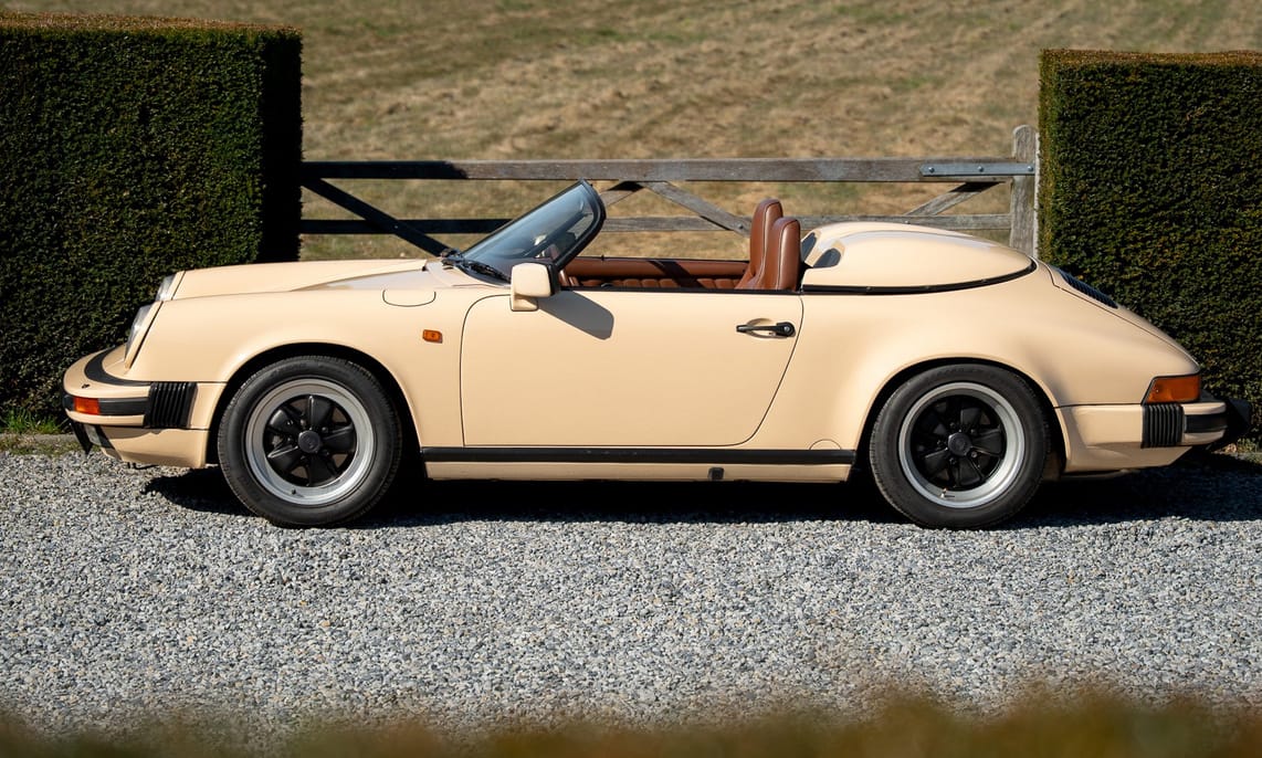 Alig van teteje és szélvédője ennek a patinás Porsche ritkaságnak
