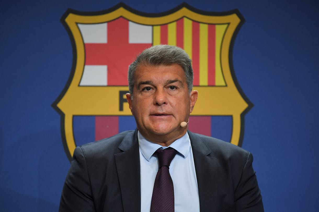 A Barcelona 700 millió eurót költene új játékosok igazolására
