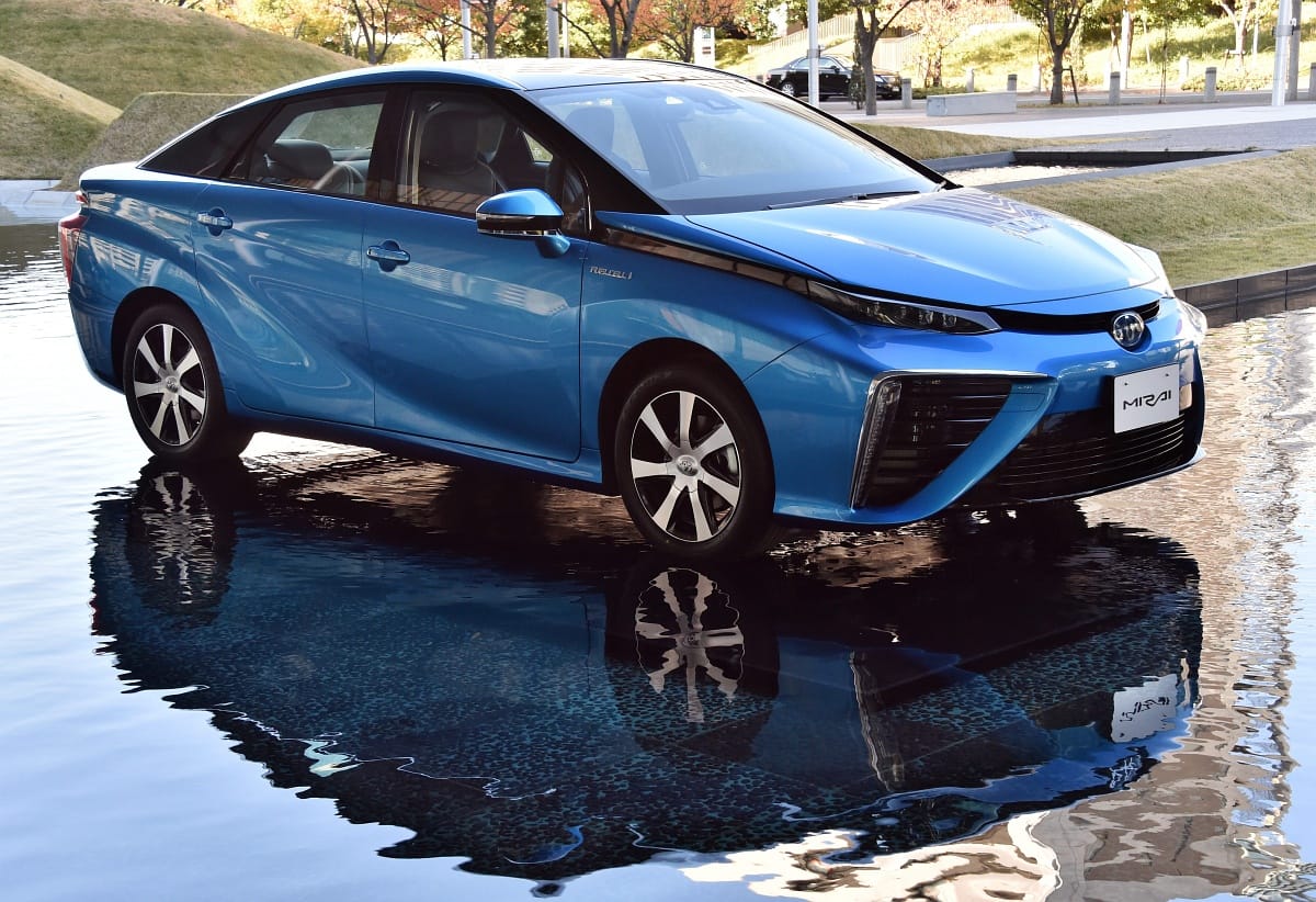 Már árulják a hidrogénmeghajtású Toyotát