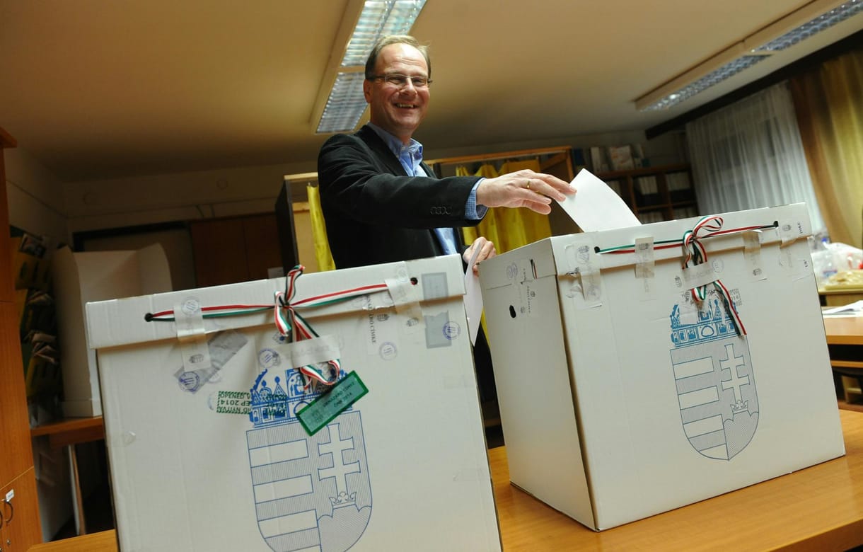 Navracsics szerint rendben van, ha az idegesítő személyekre ráhívják a rendőrséget