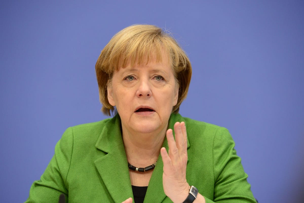 Videó: Merkel köszönetet mondott Kozma atyának