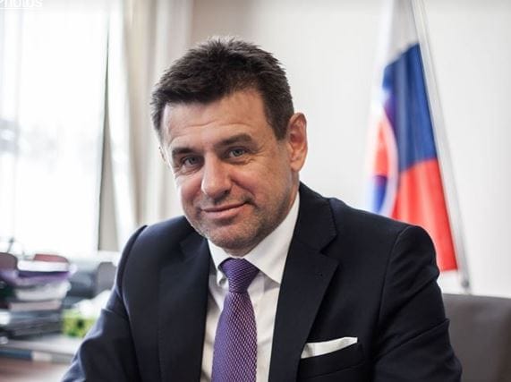 Verekedés után rendőrök vitték el a szlovák környezetvédelmi minisztert