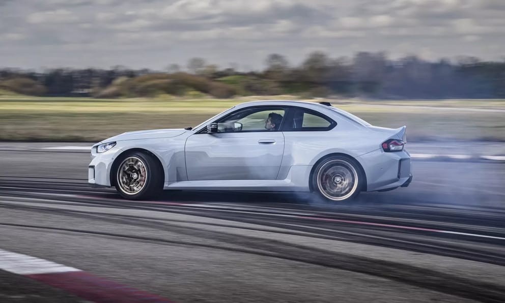 Drágán mért izgalom: Magyarországon a BMW M2 CS