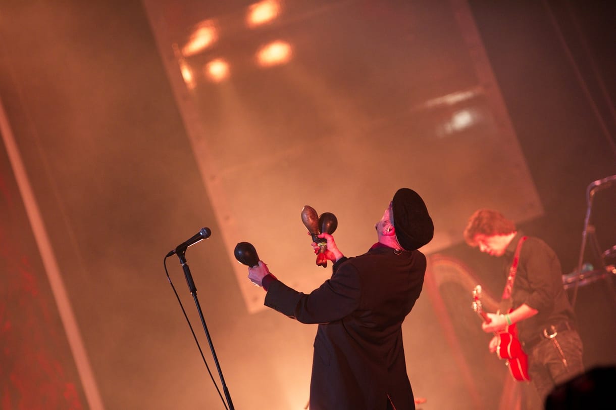 „Kiss Tibi már a gitározási szakaszban van” – újabb részletek a Quimby rehabon lévő frontemberéről