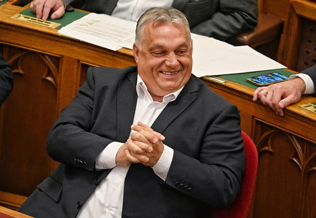Rögeszméit erőlteti és a maga hasznára játszik az új, rendeleti büdzsével a kormány
