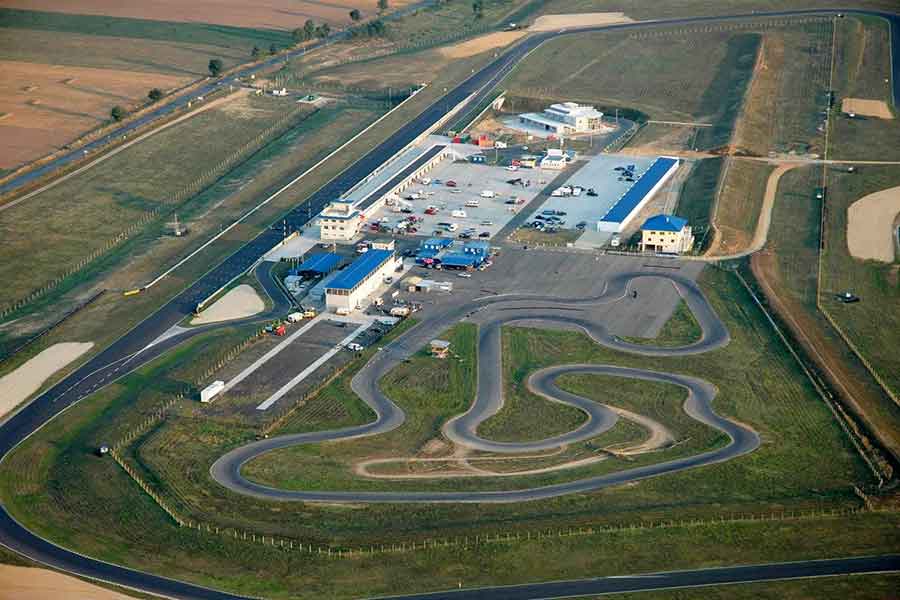 Karambolozott három motoros egy Pannónia-ringi verseny végén – az egyikük meghalt