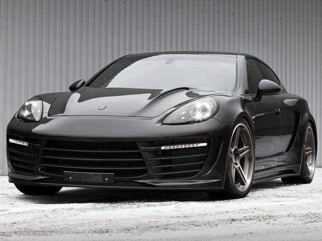 Büntető luxustuning: lila krokodilbőr Porsche, kis arannyal