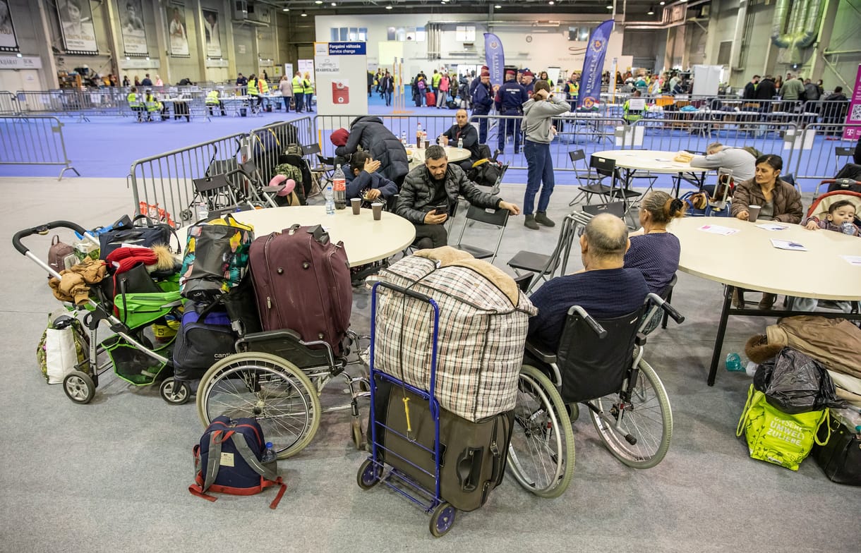Csaknem tízezer menekült érkezett Ukrajnából Magyarországra szombaton