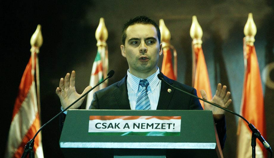 Négy-öt magyar egymásnak megy