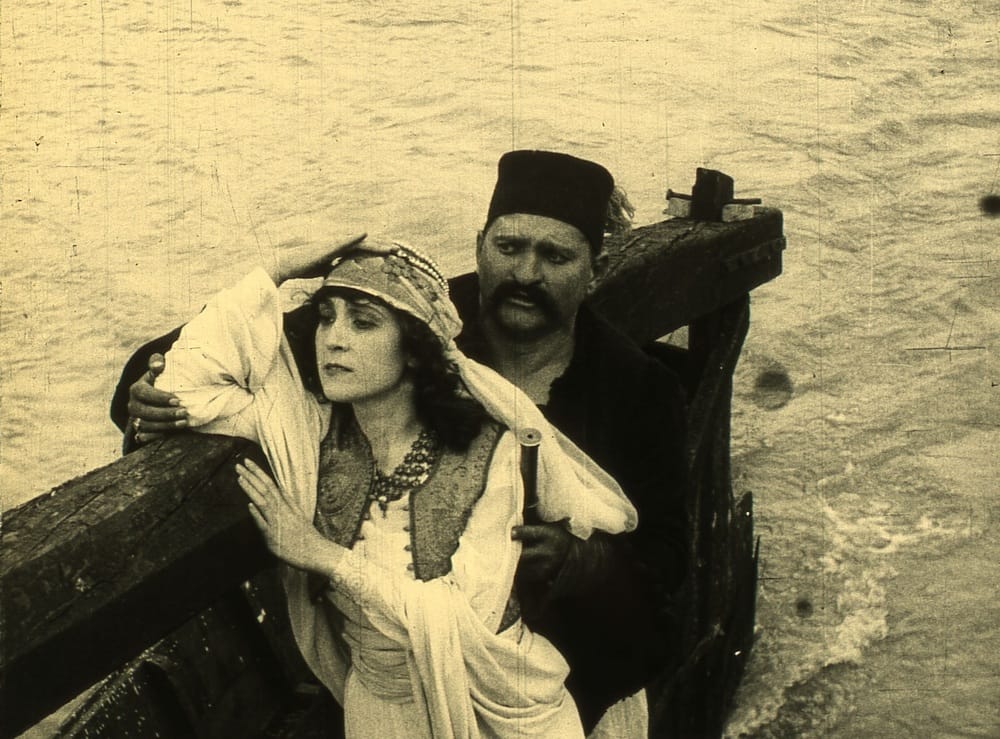 Igazi különlegesség: bemutatják Az arany ember legkorábbi filmváltozatát