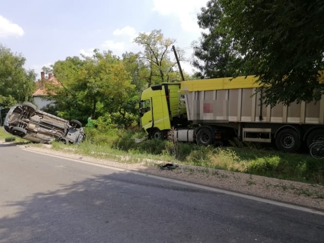Meghalt egy motoros Békéscsabánál, lezárták a 44-es főutat