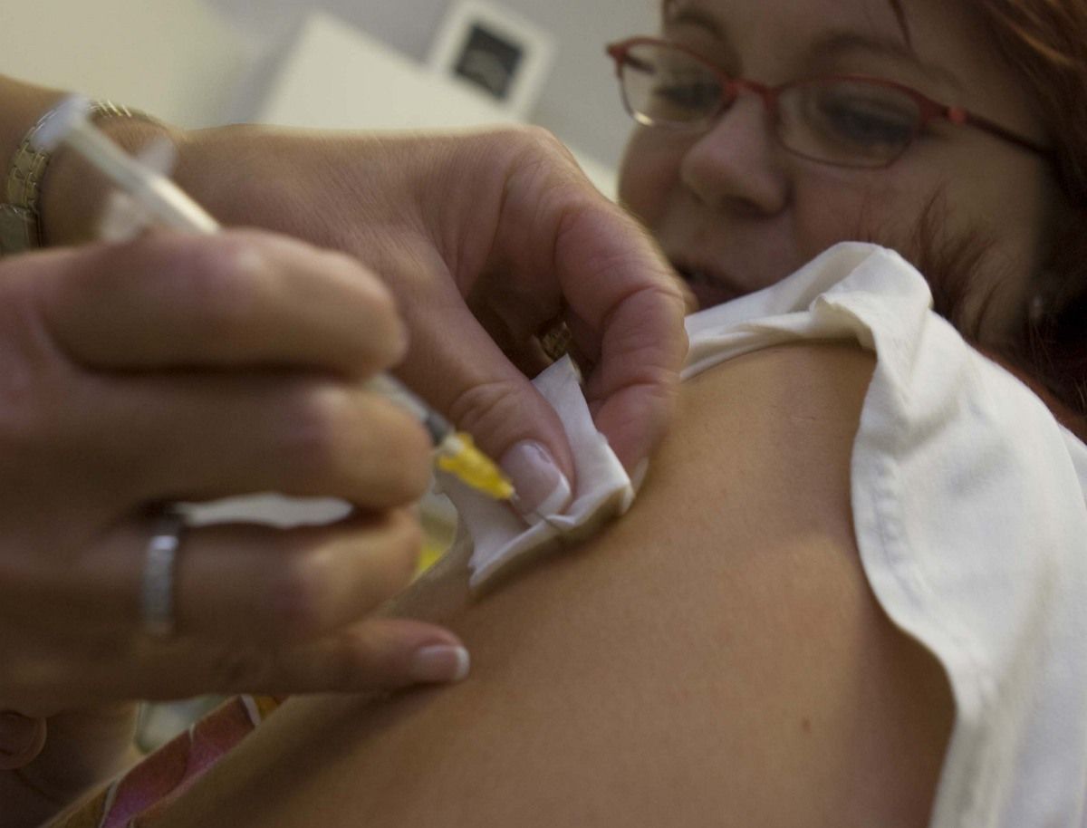 A tanárok is ingyen kapják az influenza elleni védőoltást