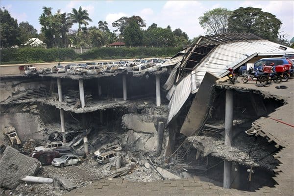 Fotó: ennyi maradt a nairobi pláza tetejéből a túszdráma után