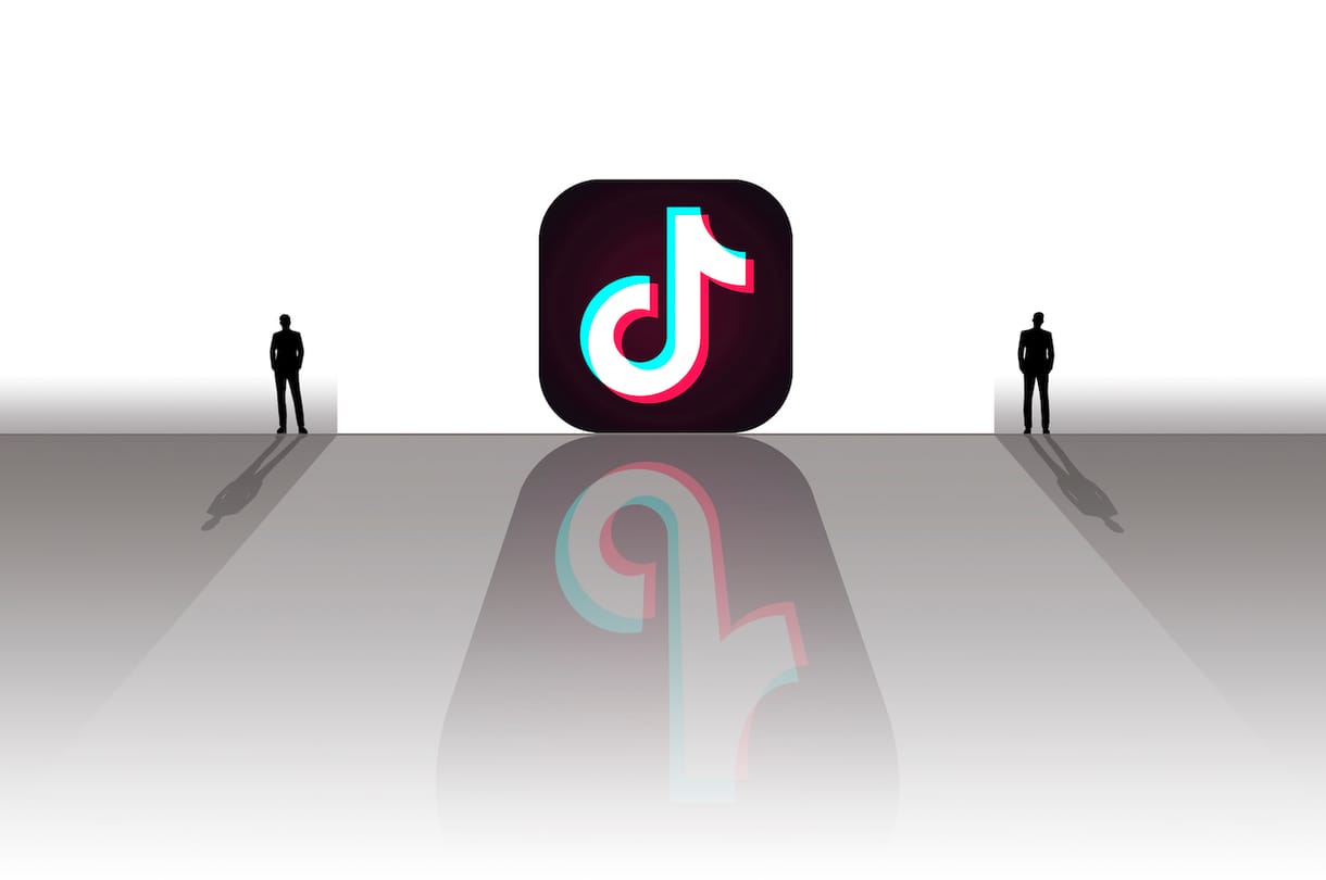 Figyelmeztetést küld a TikTok, ha zaklató hozzászólást ír a felhasználó