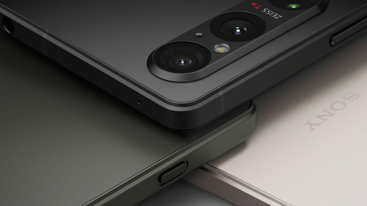 Régen elkapkodták a Sony telefonjait, most itt van az új Xperia csúcstelefon, amivel nagyot akar villantani a gyártó