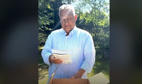 Tudjuk, mit olvas Orbán ezen a nyáron