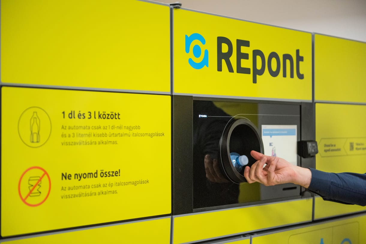 Tudja mit nem szabad beledobni? Négy nap, és munkába állnak a palackvisszaváltó automaták