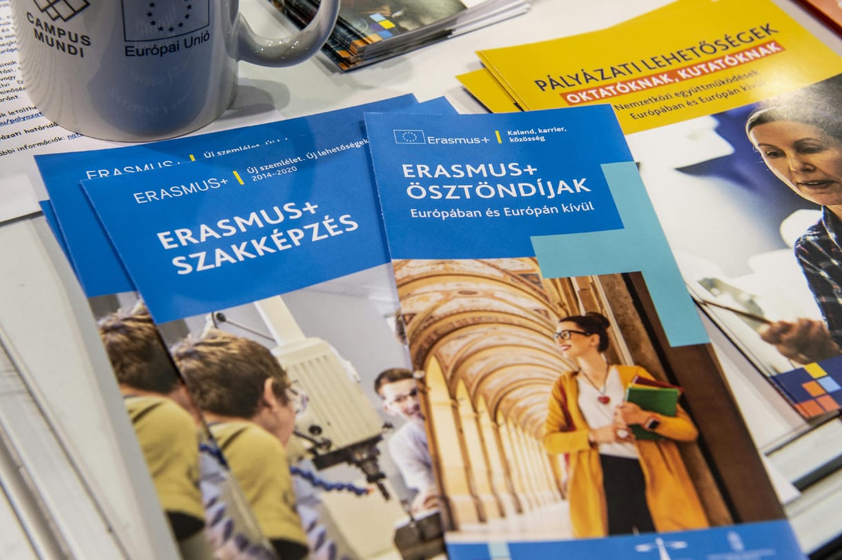 Reagált az Európai Bizottság Gulyás szavaira: várják a kormány következő lépését az egyetemi alapítványok ügyében