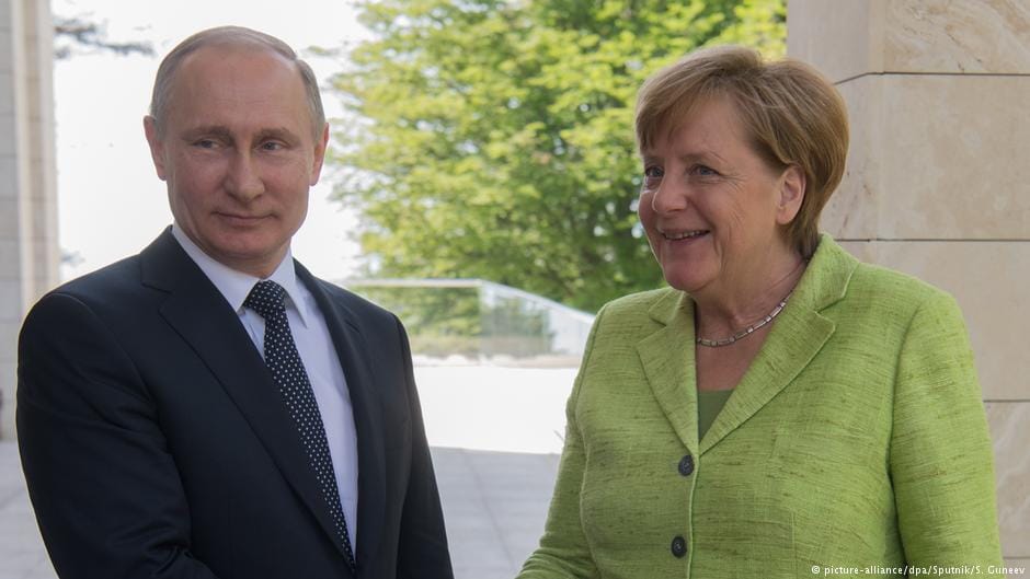 Nem volt túl baráti Merkel és Putyin találkozója