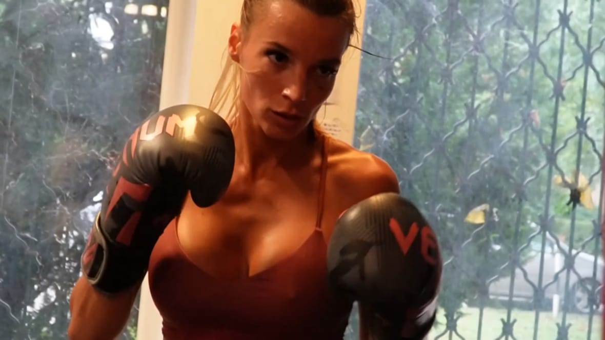 Berki Mazsi bejutott a Hell Boxing Kings szuperdöntőjébe, technikai KO-val győzte le ellenfelét