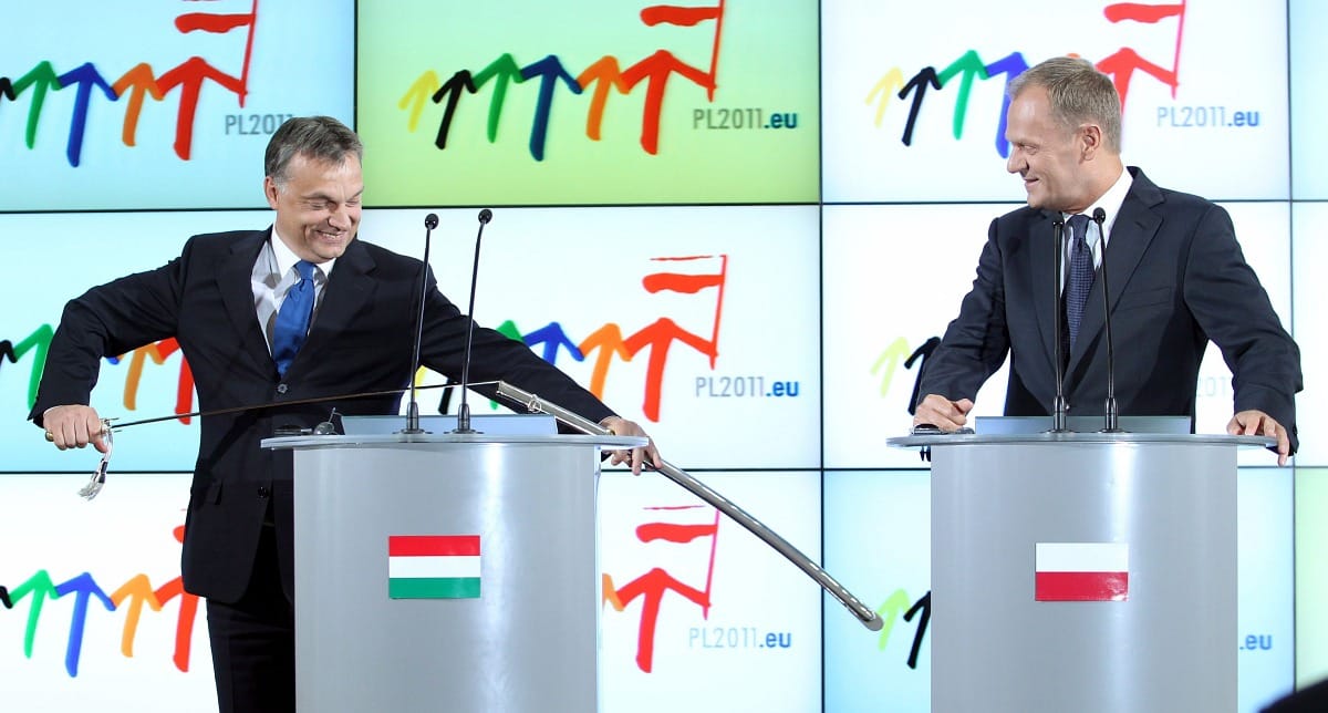 Orbán tokaji szamorodnit adott Tusknak
