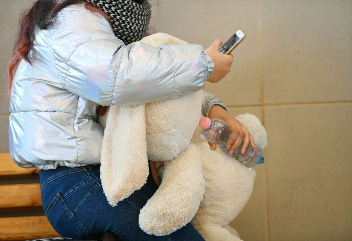 Óriási segítség az ukrán határon: 45 ezer ingyenes SIM-kártyát, 5400 mobiltelefont oszt szét a Telekom és a Yettel 