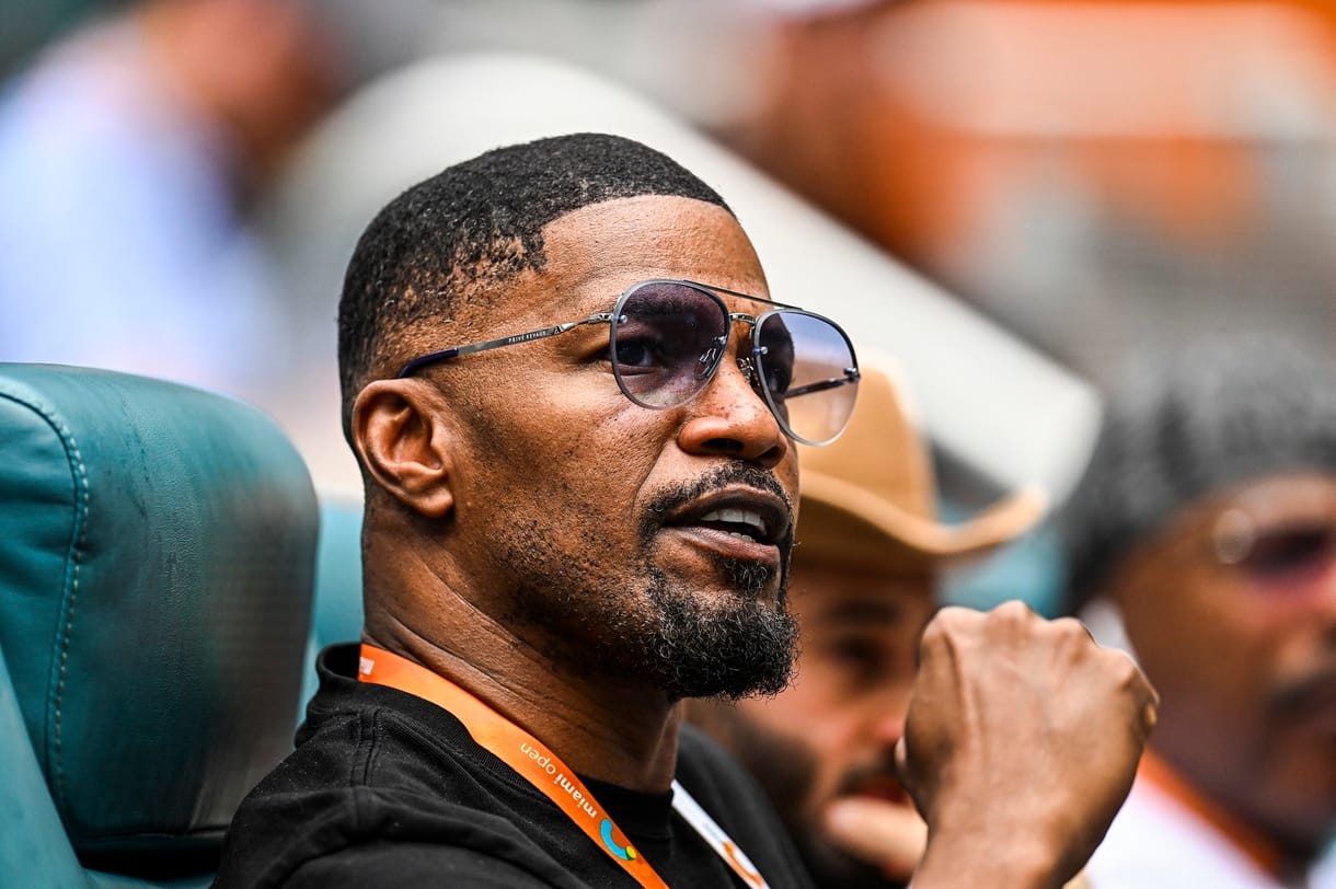 „Nem akartam, hogy a rajongók azt találgassák, túlélem-e” – Jamie Foxx kijött a kórházból