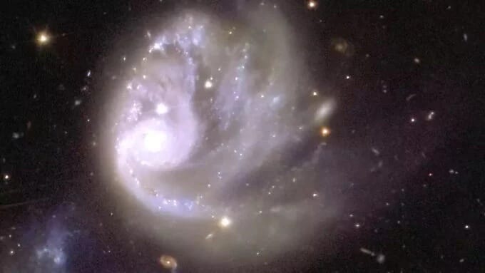 Dupla gravitációs lencsét talált az európai űrszonda, segíthet megérteni a világegyetemet