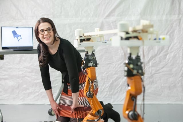Robotok faragják az egyedi székeinket és az ágyunkat is