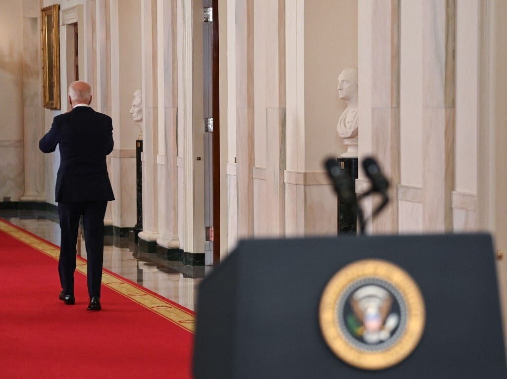 Joe Biden visszalépett, most kezdődik az igazi verseny