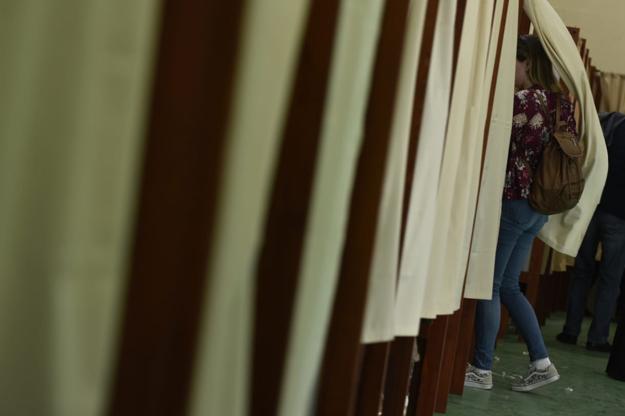 Áder még ki sem írta a választást, a választási iroda mégis kiadott egy kézikönyvet, rajta a választás időpontjával