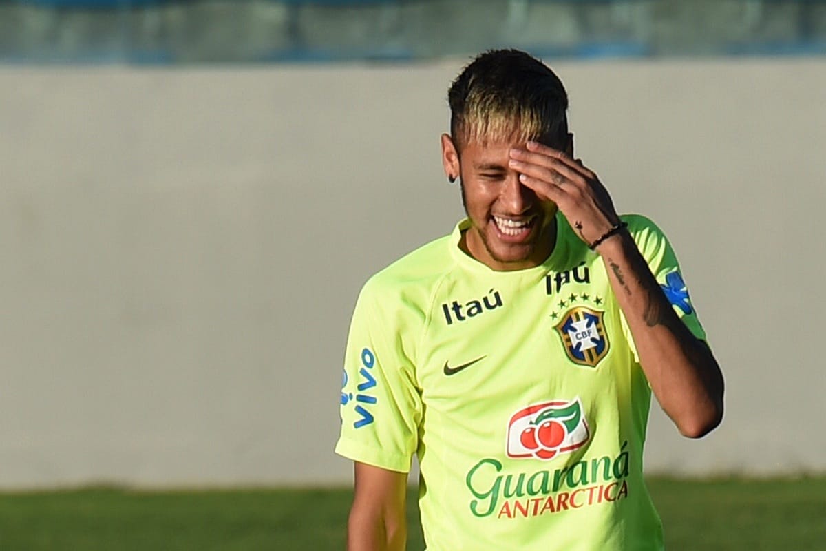 Neymart fél évre el akarják tiltatni, a FIFA vizsgálódik